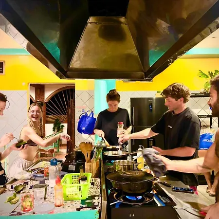 Cool Vibes Beach Hostel-3